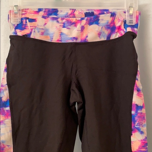 NWOT CALVIN KLEIN CROPPED LEGGINGS - Picture 2 of 7